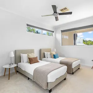 Mount Coolum Family Friendly House Holiday home Yaroomba
